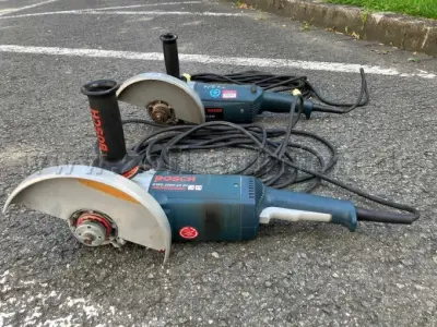 2 Bosch Winkelschleifer GWS 18-230 und GWS 2000-23 JH – kavel bij Zoll-Auktion, Bielefeld