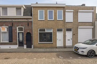 Tussenwoning – Tilburg, Nieuwstraat 67 – kavel bij Vastgoedveiling.nl, Tilburg