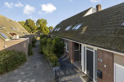 Woonhuis – Spijkenisse, Egelveen 220 – kavel bij Vastgoedveiling.nl, Spijkenisse