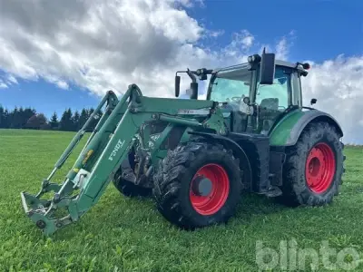 Traktor mit Frontlader Fendt 724 Vario mit Fendt Cargo 5X90 (2011) – kavel bij Blinto, Meinerzhagen