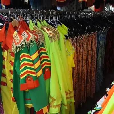 Ca. 92x Carnaval en feestkleding neon – kavel bij Onlineveilingmeester, Drachten