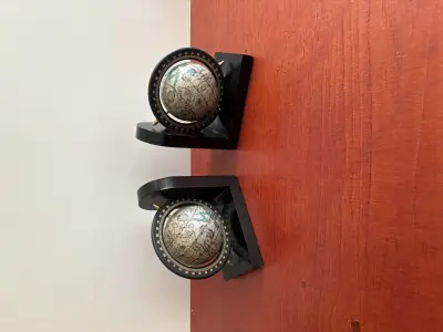 Wereldbol als boeken met ring – kavel bij GSD Auctions, Zoeterwoude
