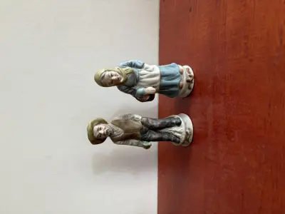 Porseleinen beeldjes opa en oma – kavel bij GSD Auctions, Zoeterwoude