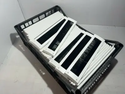 Ca. 20x Borsteltochtplaat 340x83 mm wit kunststof Gezu, wit – kavel bij Onlineveilingmeester