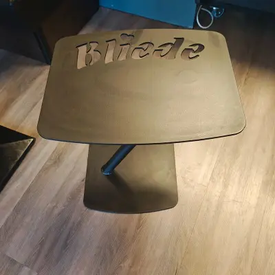 "Bliede" tafel, zwart – kavel bij Onlineveilingmeester, Noordwolde