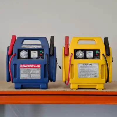 2x Jumpstarter, Powerplus – kavel bij Onlineveilingmeester, Raalte