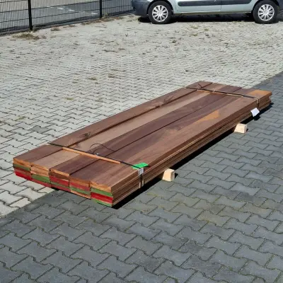 Ca. 35x Vlonder/gevel plank, Tropisch hardhout | 21x185 mm – kavel bij Onlineveilingmeester, Raalte