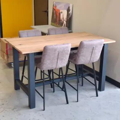 Bartafel met 4 krukken – kavel bij Onlineveilingmeester, Raalte