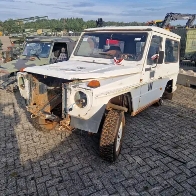 Voertuig, incompleet, Mercedes-Benz, 290GD – kavel bij Domeinen Roerende Zaken, Soesterberg
