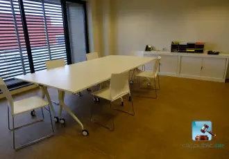 Meubelset met inhoud – kavel bij Nl.clicpublic