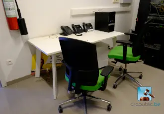 Lot of office furniture and equipment – kavel bij En.clicpublic