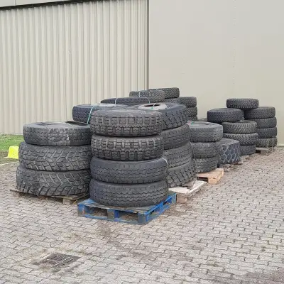 Partij diverse auto en vrachtwagenbanden, O.a Continental, Goodyear, o.a G186 – kavel bij Domeinen Roerende Zaken, Almelo