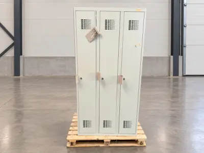 De Raat SUM 330W Garderobekast 3-deurs 180x90x50 cm – kavel bij XL Auctions