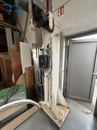 Stalen Kolom – kavel bij Openbare Verkopen, Waregem