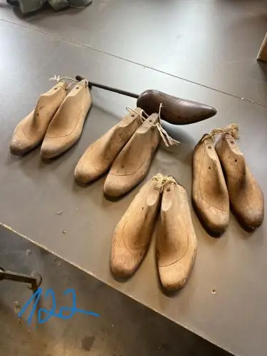 Houten Schoenmallen – kavel bij Openbare Verkopen, Waregem