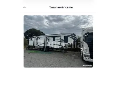 Karavaan - Oackmont (2017) – kavel bij Auctelia, Saint-Aubin-d'Aubigné
