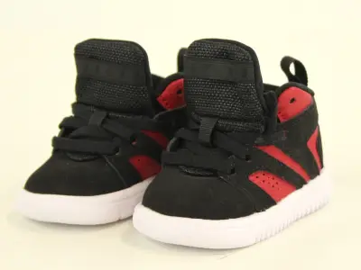 Jordan Flight Legend babysneakers EU 17 – kavel bij De Kringwinkel, Antwerpen