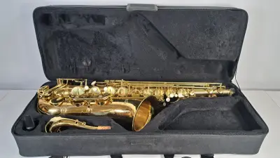 Stewart Ellis alt saxofoon met koffer – kavel bij De Kringwinkel, Turnhout