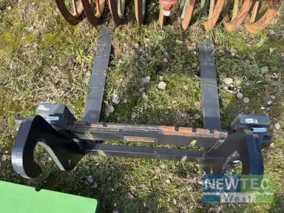 LSB Stahlbau GABELTRÄGER MIT PALETTENGABELN – kavel bij AB Auction, Nartum