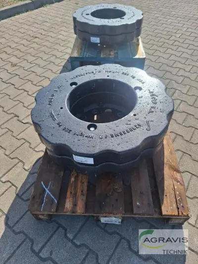 Valtra RADGEWICHTE 2X 250 KG VALTRA RADGEWICHTE 2X 250 KG – kavel bij AB Auction, Lindau