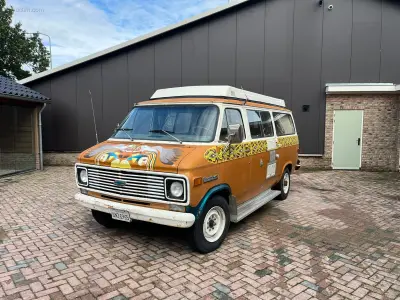 Oldtimer Chevrolet Sportsvan – kavel bij Auctim, Ysselsteyn