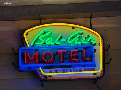 Neon Bel-Air Motel Circa 60cm – kavel bij Auctim, Ysselsteyn