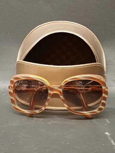 Gucci zonnebril – kavel bij De Kringwinkel, Ninove