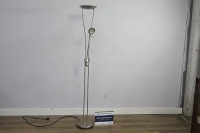 Staande leeslamp met halogeen spot'' – kavel bij GSD Auctions, Zoeterwoude