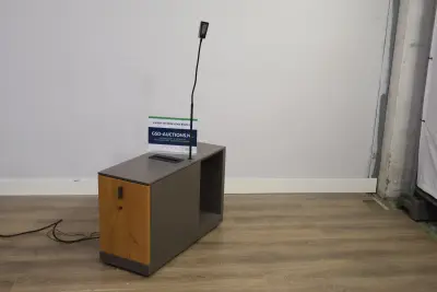 Computerkast met (USB)Stroomaansluiting'' – kavel bij GSD Auctions, Zoeterwoude