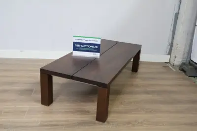 Donker houten salontafel'' – kavel bij GSD Auctions, Zoeterwoude
