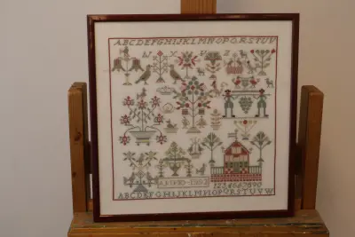 Geborduurde sampler in houten lijst'' – kavel bij GSD Auctions, Zoeterwoude