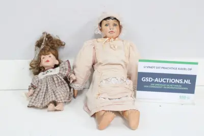 Set van twee vintage poppen'' – kavel bij GSD Auctions, Zoeterwoude