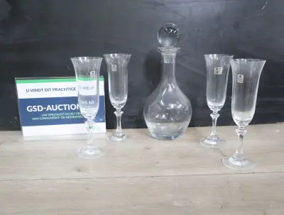 Kristallen karaf met 4 glazen'' – kavel bij GSD Auctions, Zoeterwoude
