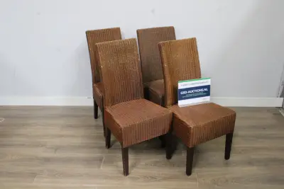 Set van 4 Gevlochten Lloyd Loom Eetkamerstoelen'' – kavel bij GSD Auctions, Zoeterwoude