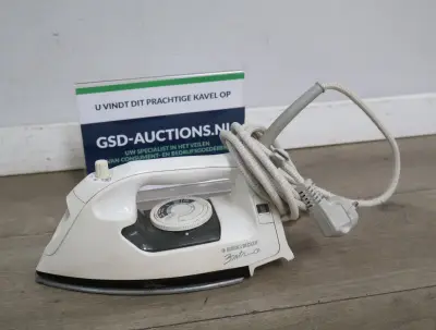 Elektrisch strijkijzer met snoer - Black & Decker'' – kavel bij GSD Auctions, Zoeterwoude
