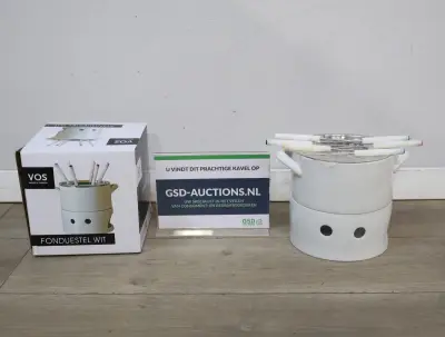 Wit fondue stel met stokjes'' – kavel bij GSD Auctions, Zoeterwoude