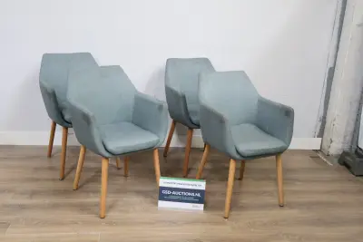 Set van vier moderne stoffen eetkamerstoelen'' – kavel bij GSD Auctions, Zoeterwoude