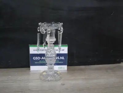 Kristallen kandelaar met hangende versieringen'' – kavel bij GSD Auctions, Zoeterwoude