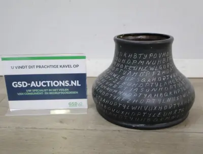 Geletterde Vaas'' – kavel bij GSD Auctions, Zoeterwoude