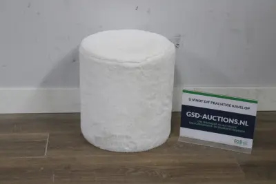 Witte zachte poef'' – kavel bij GSD Auctions, Zoeterwoude