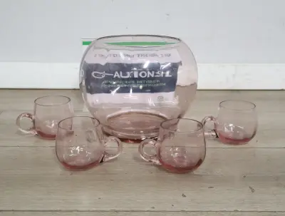 Glazen punchbowl met vier bijpassende bekers'' – kavel bij GSD Auctions, Zoeterwoude
