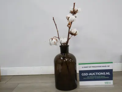Glazen vaas met kunst-katoen takken'' – kavel bij GSD Auctions, Zoeterwoude