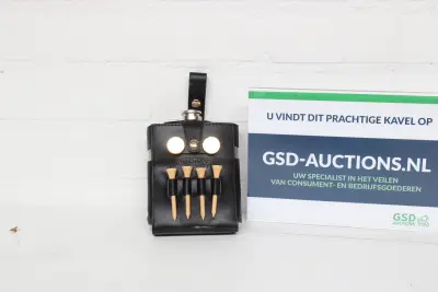 Milstone heupfles met lerenhoes en golf accessoires – kavel bij GSD Auctions, Zoeterwoude