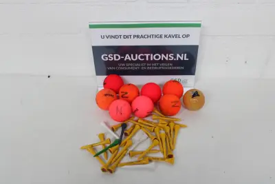 Mix van gekleurde golfballen en golftees – kavel bij GSD Auctions, Zoeterwoude