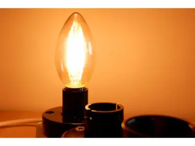 100x 100 x LED Filamentlamp C35 – 6W – E14 – Dimbaar – 2700K – kavel bij XL Auctions