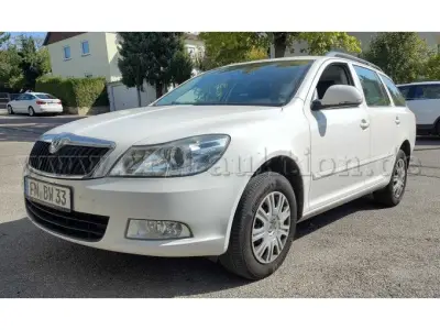1 PKW Skoda Octavia Combi 1,6 TDI 4x4 Ambiente, defekt, fahrbereit – kavel bij Zoll-Auktion, Stuttgart