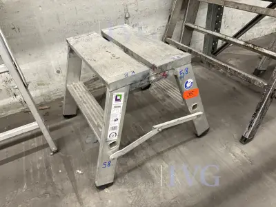 Aluminium opstapje van GÜNZBURGER STEIGTECHNIK – kavel bij IVG, Augsburg
