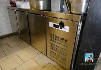 Roestvrijstalen koelkast met 3 deuren – kavel bij Nl.clicpublic