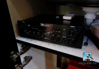 Audio amplifier and speakers – kavel bij En.clicpublic