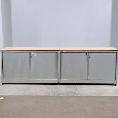 2x Jaloeziekast, Ahrend – kavel bij Domeinen Roerende Zaken, Groningen